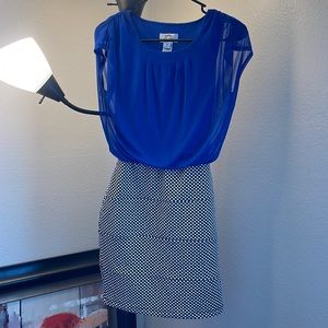 Gorgeous blue patterned dress